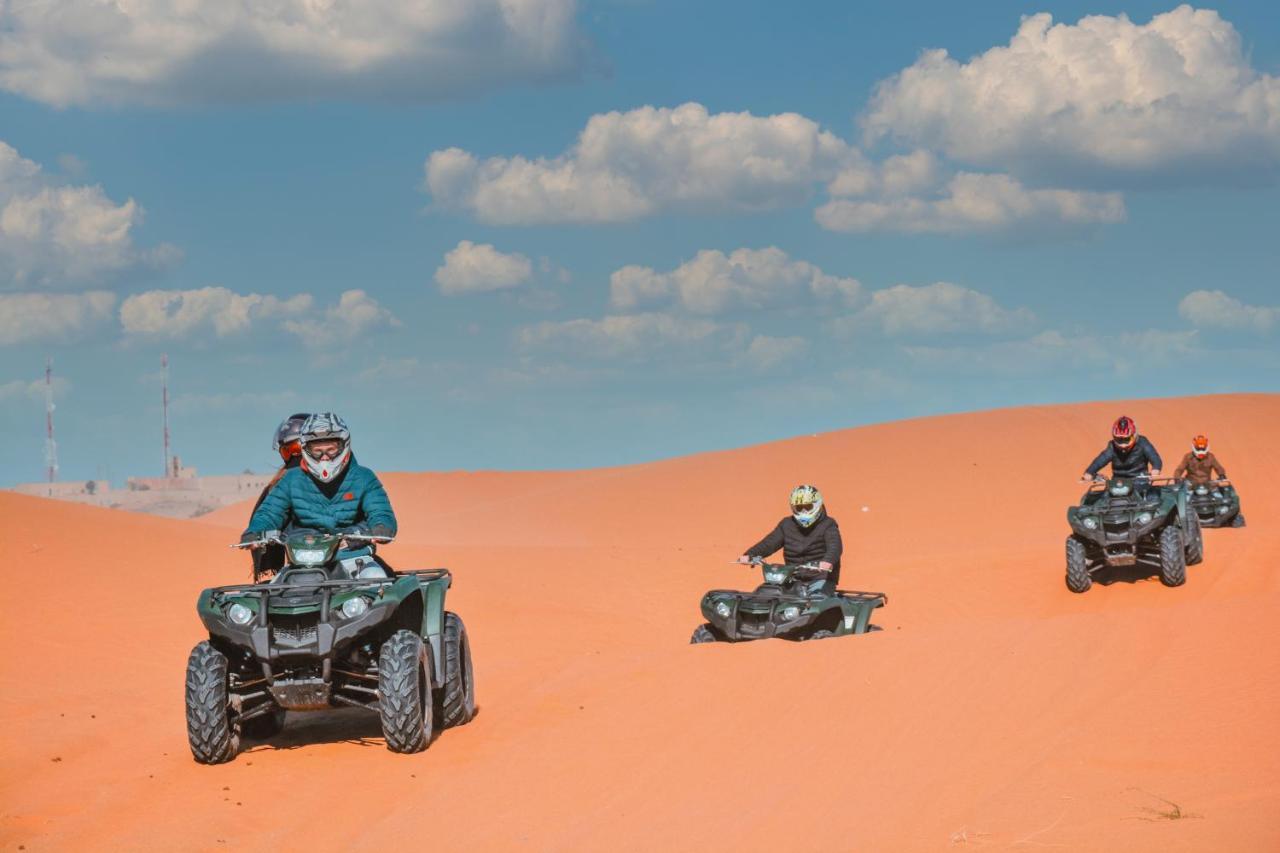 Caravanserai Luxury Desert Tented Camp Мерцуга Екстериор снимка