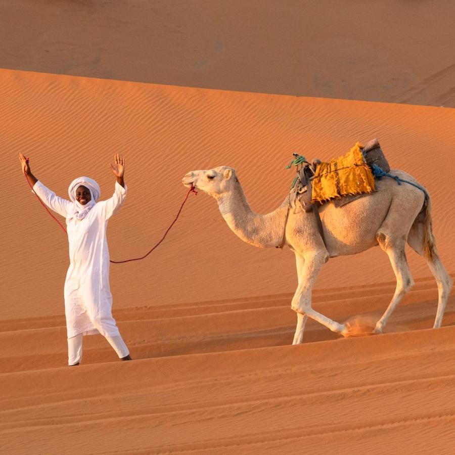 Caravanserai Luxury Desert Tented Camp Мерцуга Екстериор снимка