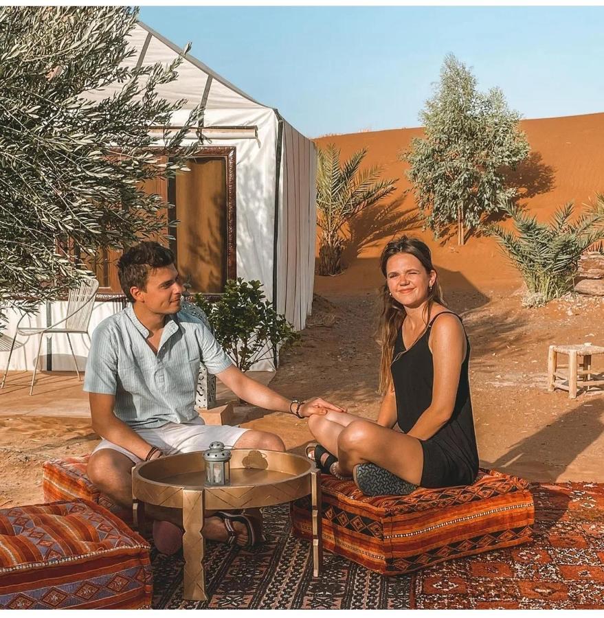 Caravanserai Luxury Desert Tented Camp Мерцуга Екстериор снимка