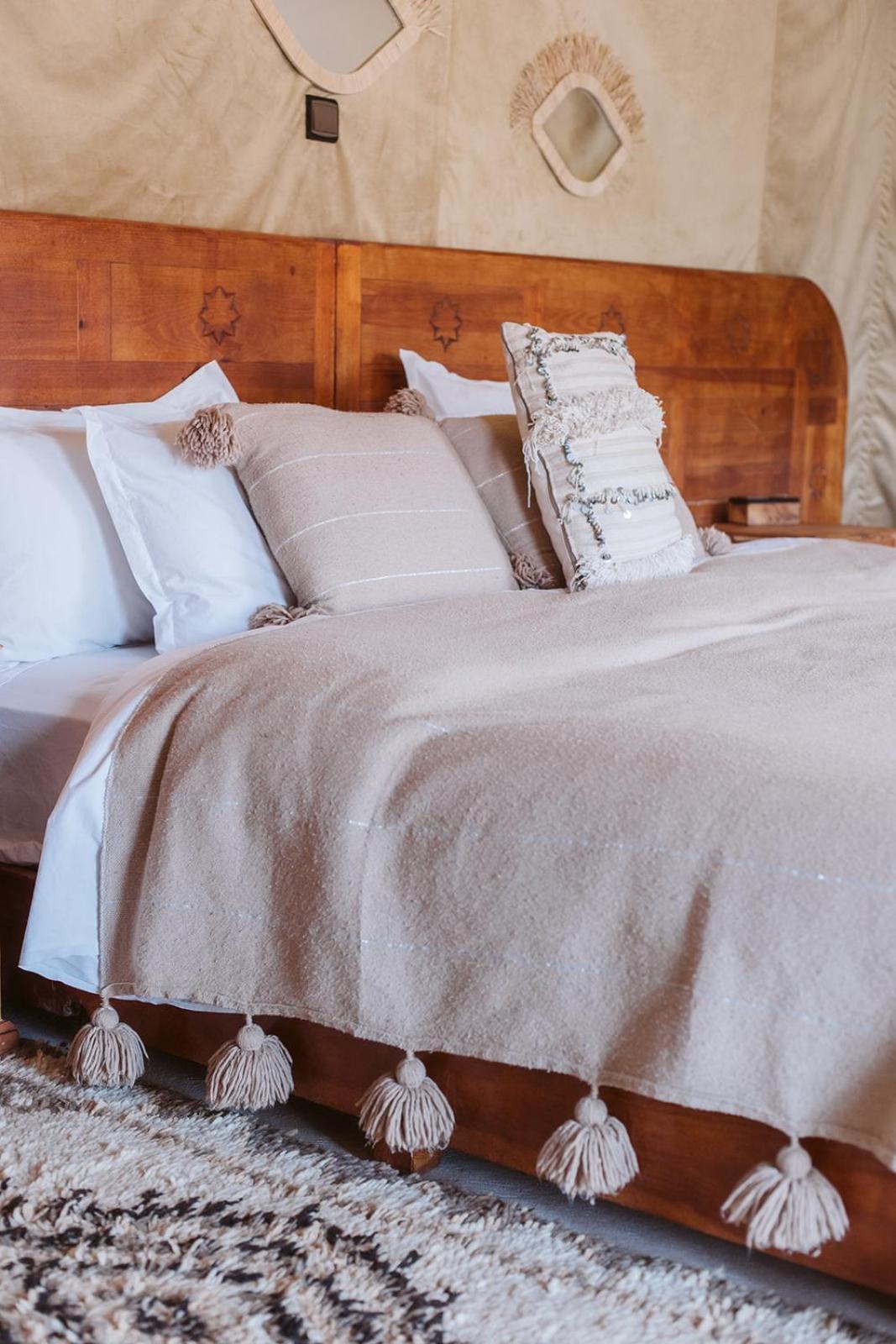 Caravanserai Luxury Desert Tented Camp Мерцуга Екстериор снимка