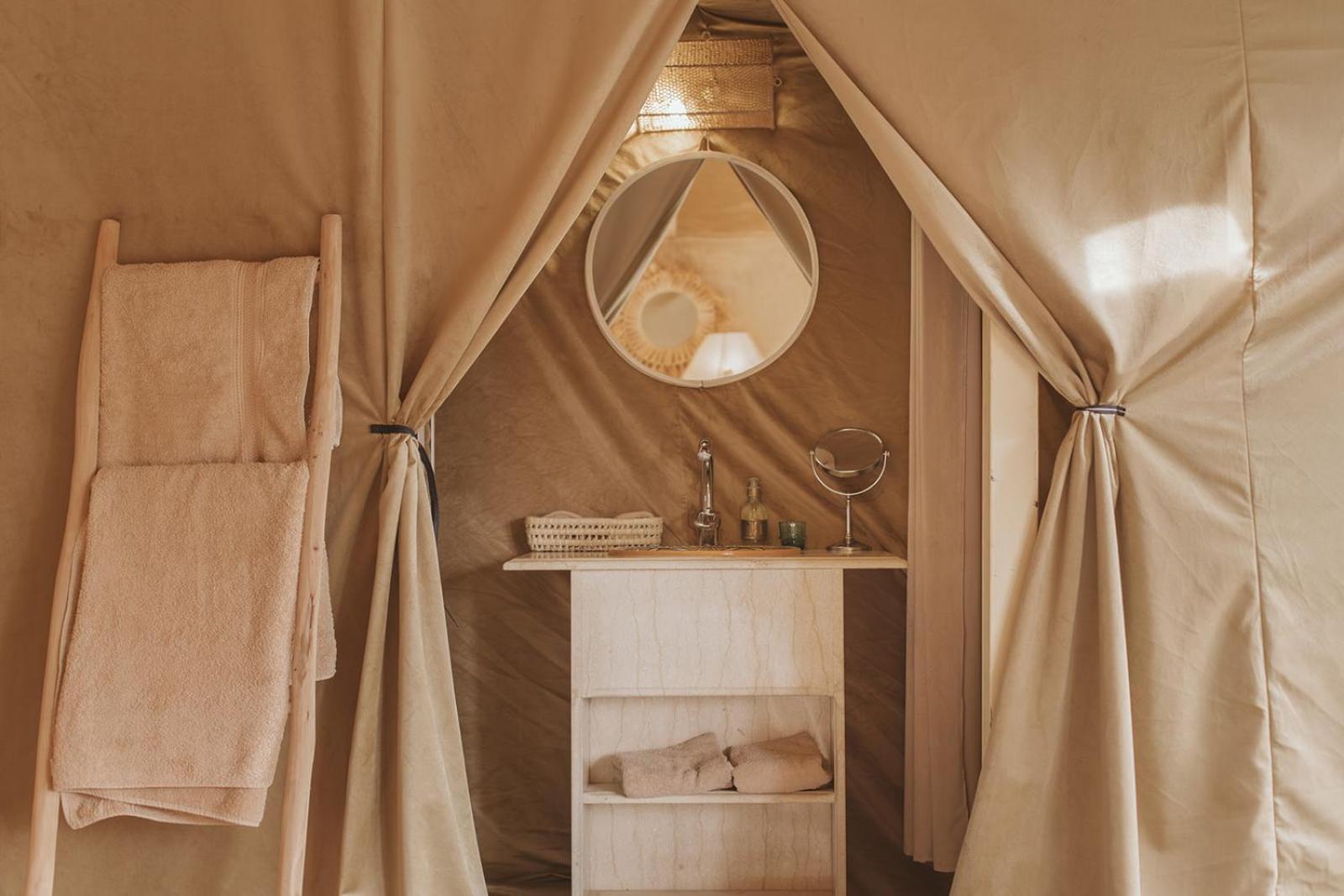 Caravanserai Luxury Desert Tented Camp Мерцуга Екстериор снимка